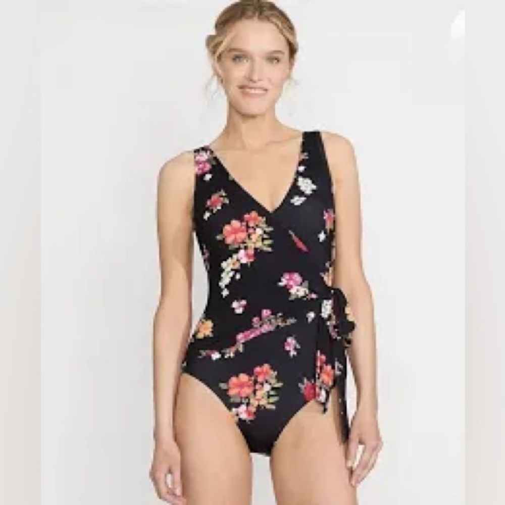 Lands' End Women's Floral Meadow Resort Side Tie Wrap One Piece Swimsuit Sz 22W